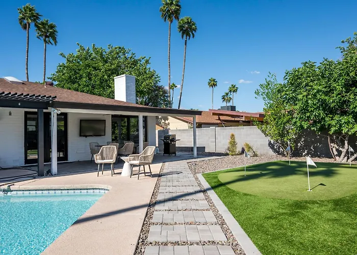 Holiday home Modern Desert Oasis - Shuffleboard Hiking Pool Putting