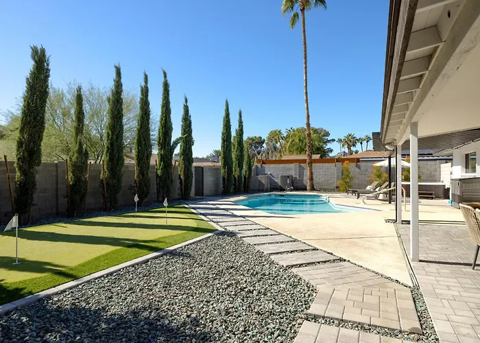 Modern Desert Oasis - Shuffleboard Hiking Pool Putting Holiday home