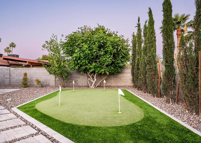 Modern Desert Oasis - Shuffleboard Hiking Pool Putting Holiday home